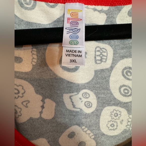 LuLaRoe perfect size 3xl Halloween shirt. - Picture 3 of 5